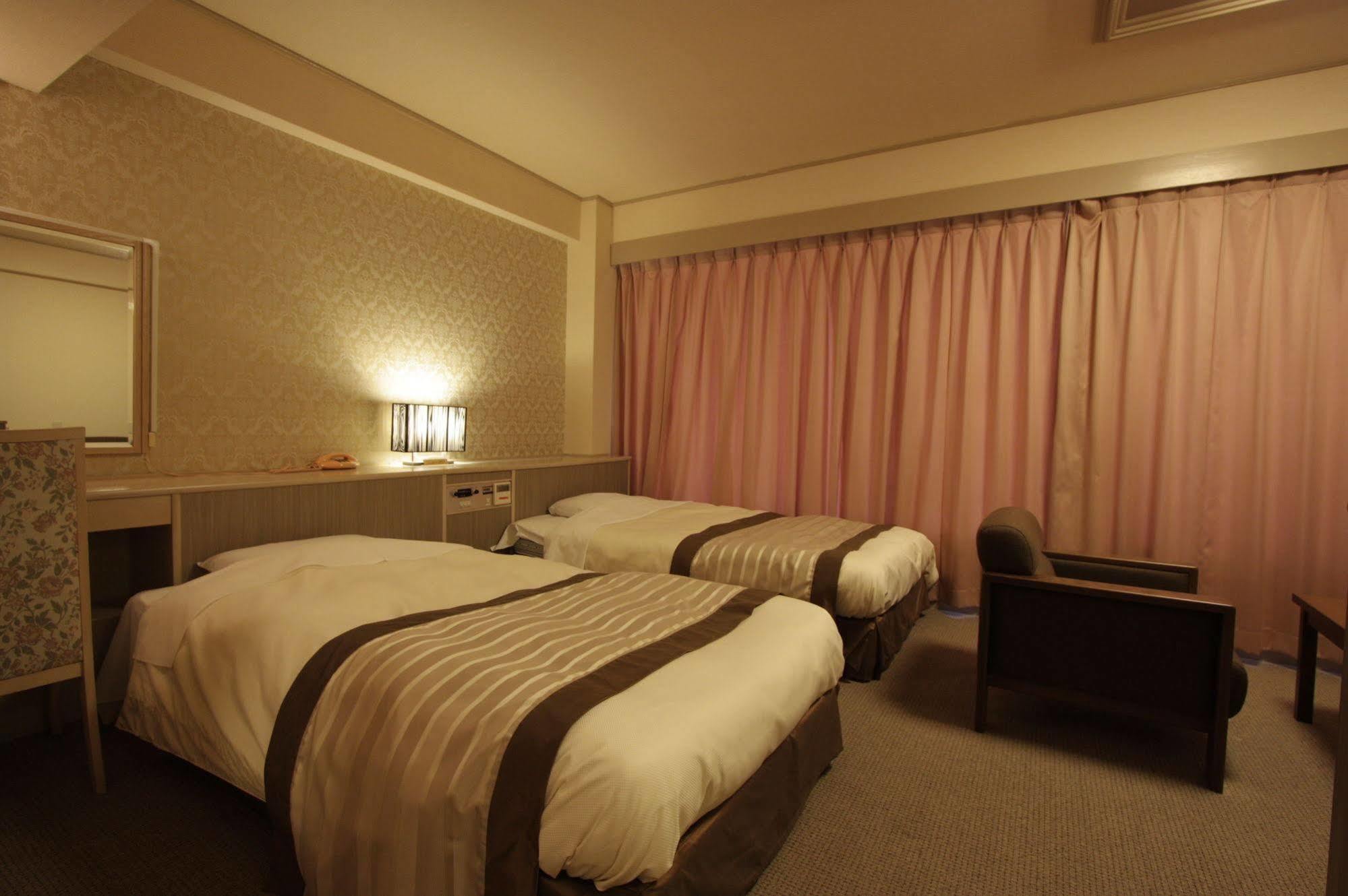 Misasa Royal Hotel Buitenkant foto