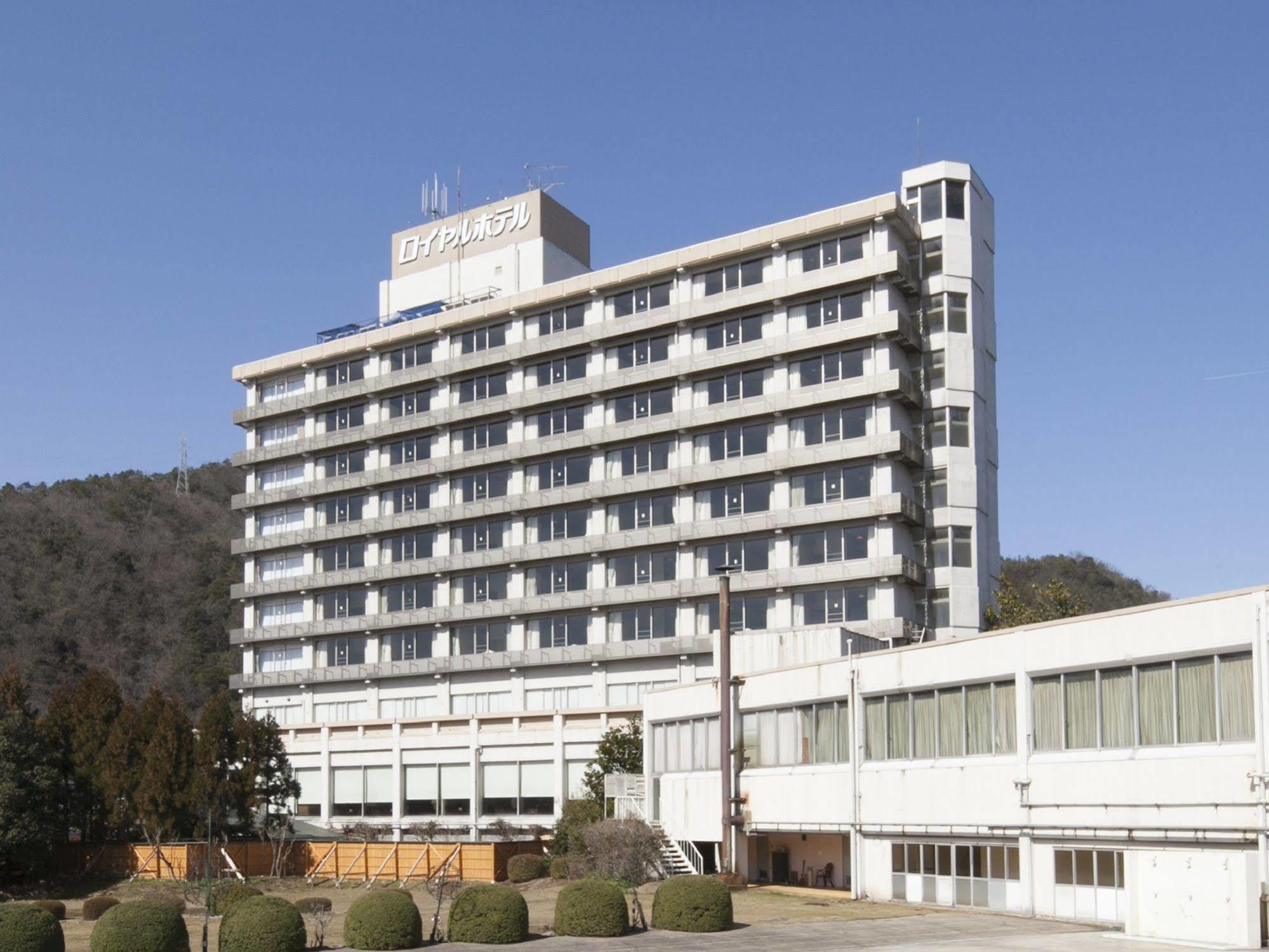Misasa Royal Hotel Buitenkant foto